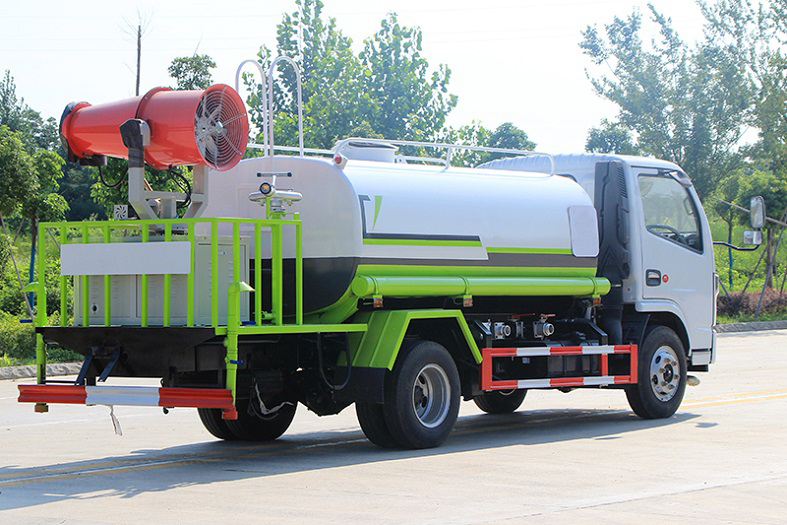 東風小多利卡5噸噴霧灑水車/30米-40米霧炮