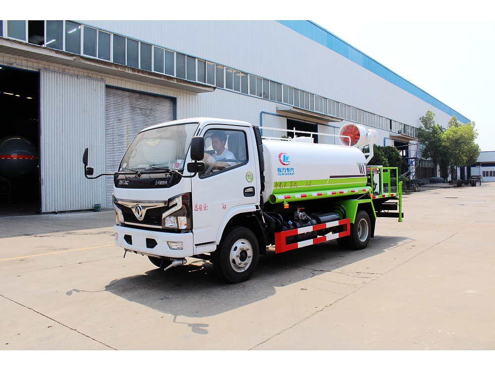 國六東風(fēng)小多利卡5立方抑塵灑水車