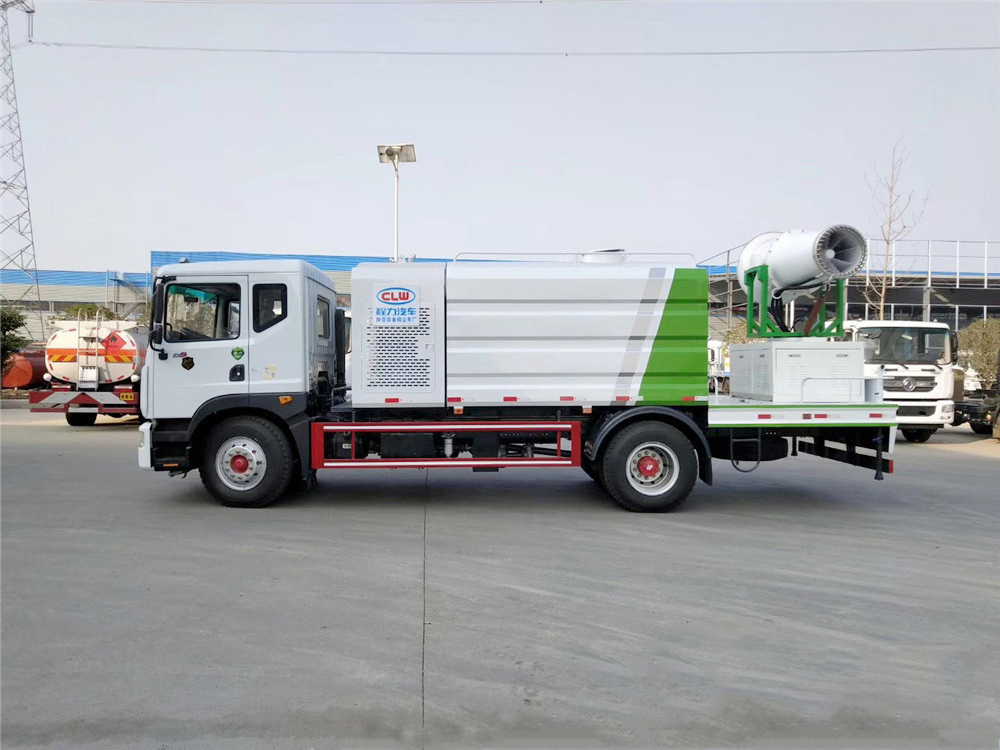 國六12方東風D9抑塵車50-100米