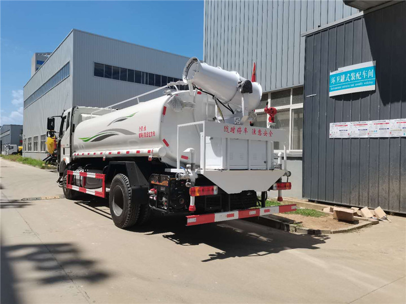 國(guó)六解放J6 13方霧炮灑水車