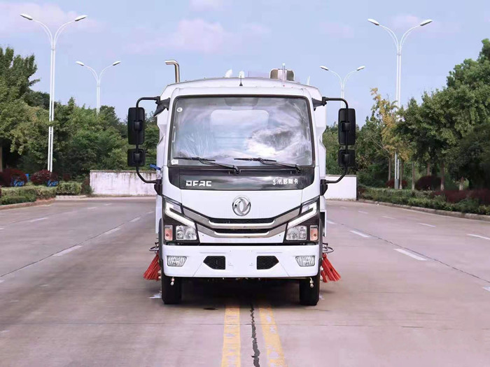 國六東風(fēng)小多利卡洗掃車 -程力洗掃車廠家