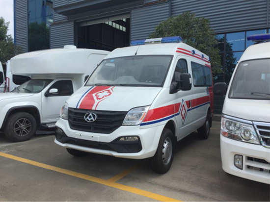  國六上汽大通短軸救護車