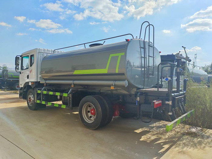 國(guó)六東風(fēng)多利卡D9 12方灑水車圖片_12方灑水車價(jià)格_東風(fēng)12方灑水車_程力灑水車廠家